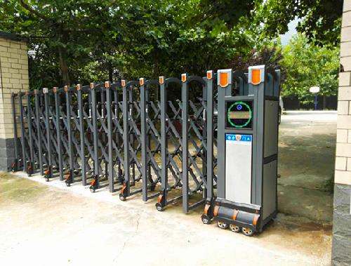 植物園電動(dòng)伸縮門(mén)案例